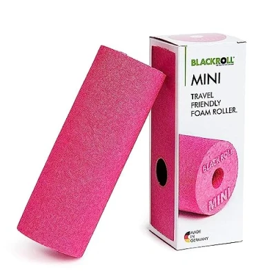 Abbildung von BLACKROLL® MINI Faszienrolle (15 x 5 cm), kleine Fitness Rolle für die Selbstmassage, handliche Massagerolle unterwegs, im Büro oder Fitnessstudio, mittlere Härte, Made in Germany, Pink