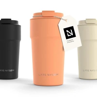 Abbildung von LARS NYSØM Thermobecher Bevægelse, Edelstahl, Auslaufsicherer Travel Mug für Kaffee und Tee unterwegs 380ml 500ml