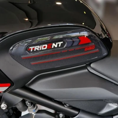 Abbildung von Resin Bike Aufkleber Motorrad Kompatibel Mit Triumph Trident 660 2021 2023. Schutz Seitenschutzgitter Tank Schutzfolie vor Stößen und Kratzern. Aufklebersatz 3D Harzklebstoff Stickers
