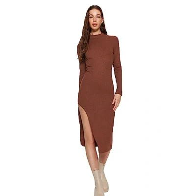 Abbildung von Trendyol Women&#039;s Damen Gerade Midi Lange Ärmel Lässig Schlank Kleid Dress, Brown, M