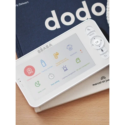 Abbildung von BÉABA, Babyphone Video 2 in 1, Display und spezielle Handy App, HD Kamera, 360 drehbar, Nachtsicht, Walkie Talkie, Schlaflieder, Temperatur Feuchtigkeitskontrolle, Zen Premium