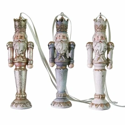 Abbildung von Loberon Anhänger 3er Set Niquel, Königliche Figuren, Detailreich Handbemalt, Weihnachten, Christbaumschmuck, Weihnachtsdeko, Polyresin, Polyester, bunt