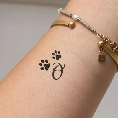 Abbildung von Inkster Pfote mit Initialen Tattoo Buchstabe O vegane &amp; wasserfeste Temporäre Tattoos für Erwachsene EU Kosmetikzertifizierte Farbe