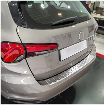 Abbildung von teileplus24 L601 Ladekantenschutz V2A Edelstahl kompatibel mit FIAT Tipo Kombi 356 2016 Abkantung, Farbe:Silber gebürstet