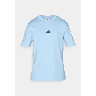 Abbildung von adidas Herren Essentials SMALL Logo Single Jersey Tee, Glow Blue/Black, XS
