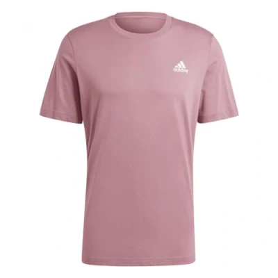 Abbildung von adidas Sportswear Essentials Single Embroidered Small LOGO Tshirt basic, Herren, Größe: Small, Preloved crimson