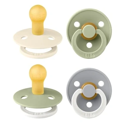 Abbildung von BIBS Colour Schnuller 4er Pack, BPA frei. 2 stück im Dunkeln Leuchtende, Kirschform Nippel. Naturkautschuk/Latex, Hergestellt in Dänemark. 0 6 Monate (4er Pack), Sage Glow Mix