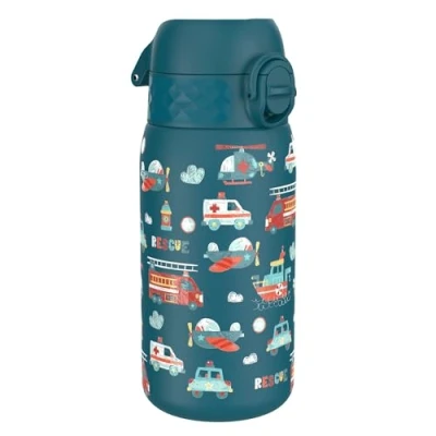 Abbildung von Ion8 Kinder Trinkflasche, Edelstahl 400ml, Auslaufsicher, Einhandöffnung, Sichere Verriegelung, Spülmaschinenfest, Klappdeckel, Tragegriff, Leicht zu Reinigen, Langlebig, Feuerwehrauto Design
