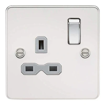 Abbildung von Knightsbridge FPR7000PCG Schaltersteckdose, 13 A, 1 G, DP, flache Blende, poliertes Chrom mit grauem Einsatz