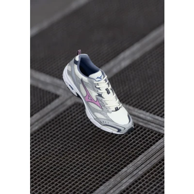 Abbildung von Mizuno Sportstyle MXR Sport Unisex Sneaker low Snow white/lilac chiffon/silvercoloured, Größe: 39, chiffon/silver/coloured Schuhe