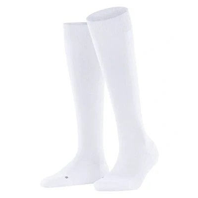 Abbildung von FALKE Damen Energizer W KH weiches Material mit Kompression 1 Paar Kniestrümpfe, Weiß (White 2009) Wadenumfang W1, 37 38