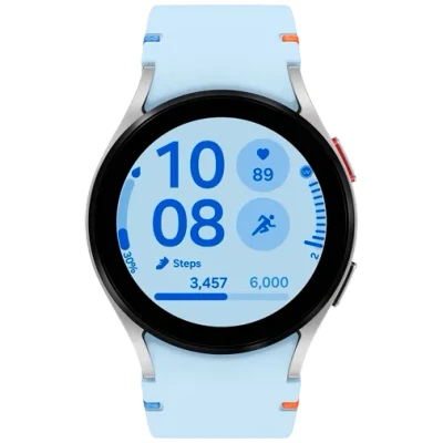 Abbildung von Samsung Galaxy Watch FE Silber (Blaues Silikon Armband)