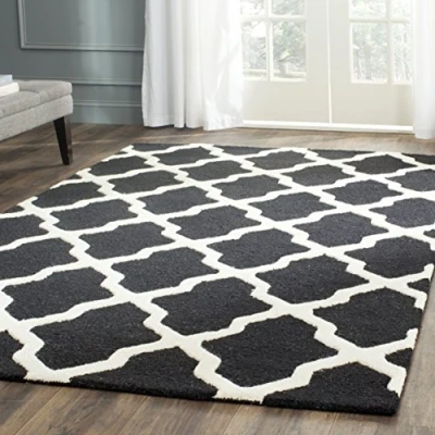 Abbildung von SAFAVIEH Geometrisch Teppich für Wohnzimmer, Esszimmer, Schlafzimmer Cambridge Collection, Kurzer Flor, Schwarz und Elfenbein, 122 X 183 cm