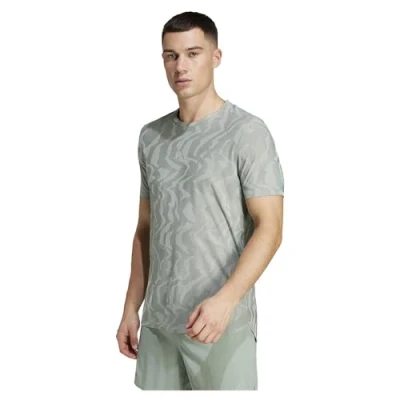 Abbildung von adidas Performance Ultimate Engineered Sport Tshirt, Herren, Größe: Large, Silver green