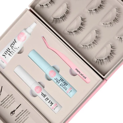 Abbildung von GirlGotLashes Starter Set And So It Begins Natural Edition Mit Wimpernkleber schwarz, Top Coat, Mini Applikator &amp; Remover 5 Wimpern Paare