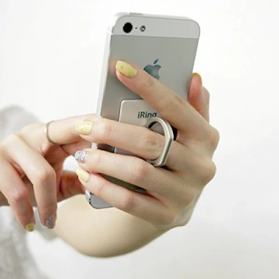 Abbildung von iRing Smartphone Ständer und Halterung (Weiß)