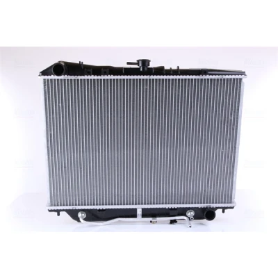 Abbildung von NISSENS 63117 Kühler, Motorkühlung Aluminium 425 608 32 Kühlrippen gelötet