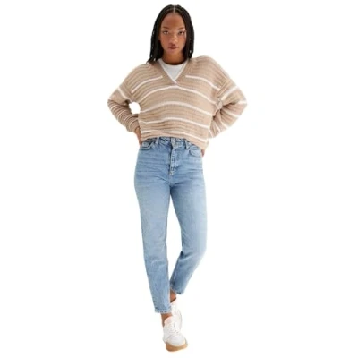 Abbildung von TRENDYOL Damen Gerade Mama Hohe Taille Jeans, Blau, 36