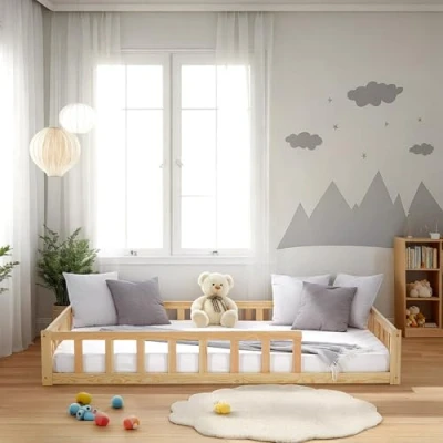 Abbildung von Homestyle4u 2839, Bodenbett 120x200 Natur Montessori Kinder Holzbett Kinderbett mit Rausfallschutz Lattenrost