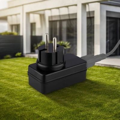 Abbildung von BRILONER Connect to Shine 12V Gartensystem 24W Trafo, für Stromversorgung bis 15m, IP67 gegen zeitweiliges Untertauchen, Stecker, 10x4,5x7,5 mm, Schwarz