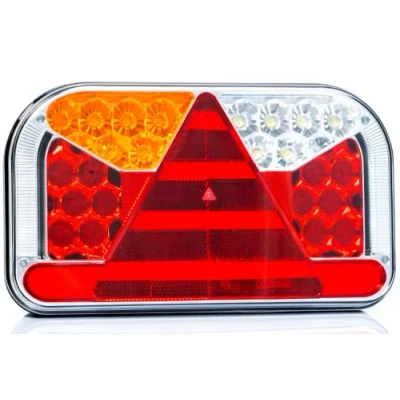 Abbildung von Linkes LED Rücklicht mit Kennzeichenbeleuchtung. 12/36 V 5 polig TrailerPlus Anhängerersatzteile