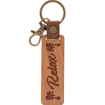 Abbildung von GRUSS &amp; CO Schlüsselanhänger Holz Motiv Relax Anhänger aus Kirschholz mit Gravur Relax, inkl. Karabiner 48333