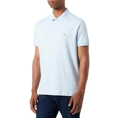 Abbildung von TOMMY HILFIGER Herren Liquid Cotton Polo MW0MW35585 Essential Reg Poloshirt aus flüssiger Baumwolle, Blue (Breezy Blue), M