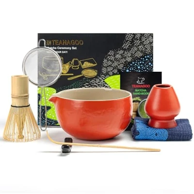 Abbildung von Japanisches Tee Set (7 Stück) Matcha Schneebesen Schüssel mit Ausgießer Bambus (Chasen) Schaufel (Chashaku) Schneebesenhalter Teezubereitungsset. N19, Rot