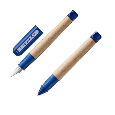 Abbildung von Lamy abc Set kindgerechter Schreiblernfüller 009, Bleistift 109 aus Ahornholz rutschfestem Griffstück in Blau, Stahlfeder für Anfänger inkl. Tintenpatrone T 10 blau und Bleistiftmine M 44 1,4mm B