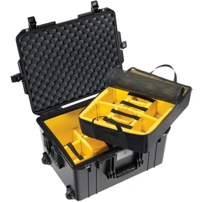 Abbildung von Peli 1607 Air Leichter Trolley für Wertvolle Drohnen , Kamera und Videoausrüstung, Wasser Staubdicht, 63L Volumen, Mit gepolstertem Einteilungssystem, Farbe: Schwarz