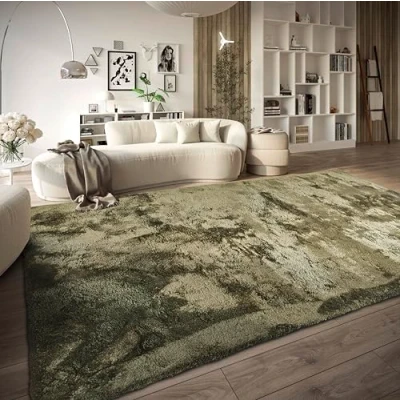 Abbildung von ELLE Decoration Calida Teppich Flauschiger Hochflor Wohnzimmerteppich Einfarbig Weich Pflegeleicht Langflor für Wohnzimmer, Esszimmer, Schlafzimmer, Kinderzimmer Dschungelgrün, 80x150cm