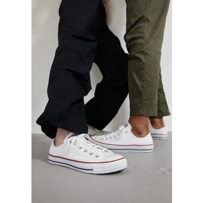 Abbildung von Converse Chuck Taylor ALL STAR WIDE FIT Unisex Sneaker low, Größe: 35, Optical white