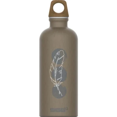 Abbildung von SIGG Traveller MyPlanet™ Lighter Trinkflasche (0.6 L), klimaneutrale und auslaufsichere Trinkflasche, federleichte aus Aluminium, Made in Switzerland