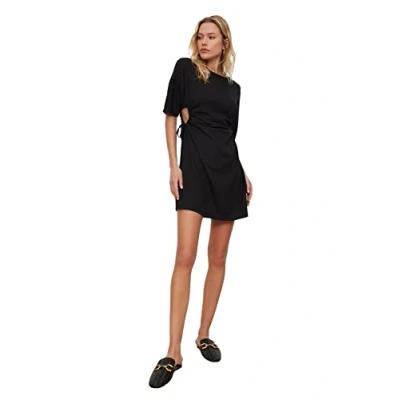 Abbildung von TRENDYOL Damen Midi Standard Regular Kleid, Schwarz, S