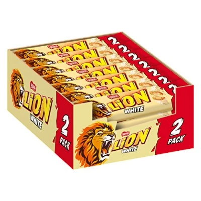 Abbildung von Nestlé LION White, Schokoriegel mit weißer Glasur, leckerer Karamell Füllung und knuspriger Waffel, Süßigkeiten Großpackung, 28er Pack (à 2 x 30g)
