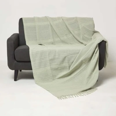 Abbildung von Homescapes Kashi XXL Tagesdecke grün 255x360 cm, große Baumwolldecke mit Fransen, Überwurf für Sofa oder Bett