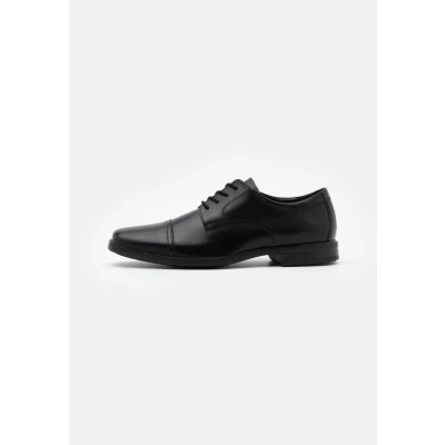 Abbildung von Clarks Howard CAP Schnürer, Herren, Größe: 47, Black Schuhe