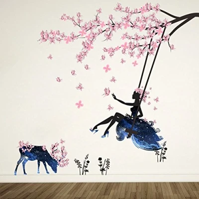 Abbildung von Wandtattoo Mädchen auf Baum Swing &amp; Moose Silhouette Wand Aufkleber mit Rosa Schmetterlinge Dekorative Abnehmbare Wandsticker DIY Vinyl für Wohnzimmer, Schlafzimmer
