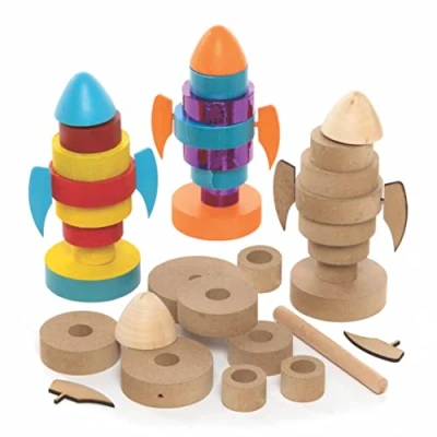 Abbildung von Baker Ross FC163 Raketen Holzbastelset 2er Pack, Raketenbausatz für Kinder zum Zusammenbauen und Spielen