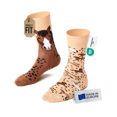 Abbildung von Many Mornings Mismatched Socken Lustige Unisex Pferde Geschenkidee Design: Wild Horse Made in EU 39 42