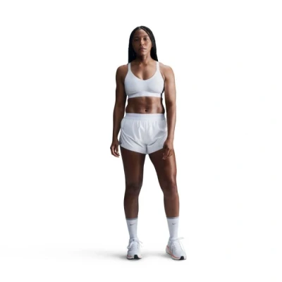 Abbildung von Nike Performance INDY BRA Sportbh mit mittlerer Stützkraft, Damen, Größe: Large, White/stone mauve