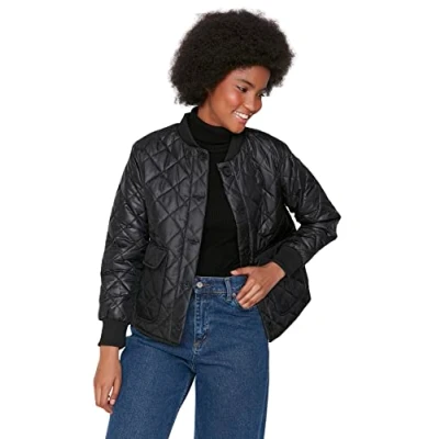 Abbildung von Trendyol Damen Regular Puffer Plain Webstoff Winterjacke Coat, Schwarz, S EU