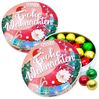 Abbildung von 2er Set OYOY Geschenkbox Weihnachten gefüllt mit Weihnachtsschokolade I Süßigkeiten Box je 200g Schokokugeln Ideal für Nikolaus Geschenke als Schokolade Geschenk