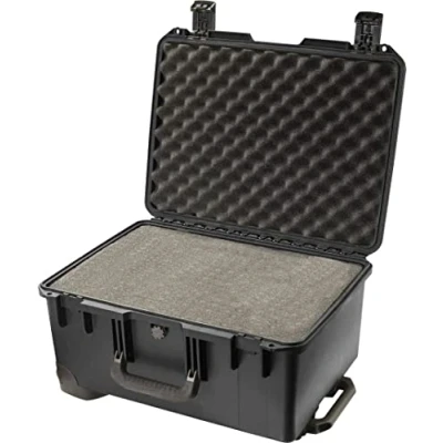 Abbildung von PELI Storm IM2620 Ultra Robuster Reisekoffer für Outdoorequipment, Wasser und Staubdicht, 46L Volumen, Schaumstoffeinlage (Anpassbar), Schwarz