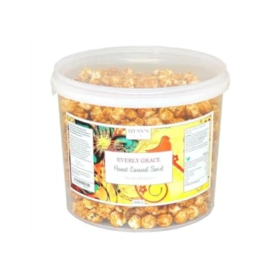 Abbildung von Everly Grace Popcorn Peanut Caramel Swirl, 600 g Eimer mit Karamell und Erdnussbutter, Made in Germany