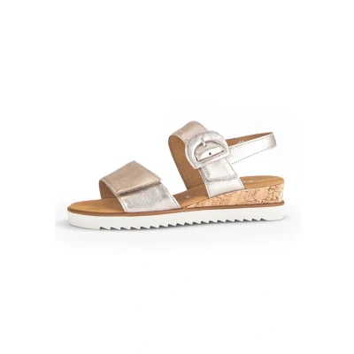 Abbildung von Gabor Damen Keilsandalen, Frauen Sandalen,Moderate Mehrweite (G),Keilabsatz,Wedge Heel,bequem,flach,Puder (Kork/Creme),38 EU / 5 UK