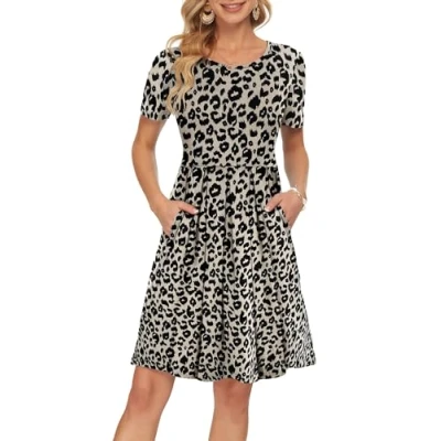 Abbildung von AUSELILY Damen Kurzarm Plissee Loose Swing Freizeitkleid mit knielangen Taschen Leopard,Small