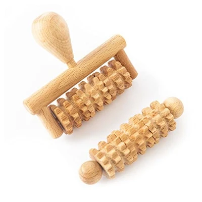 Abbildung von Tuuli Accessories Gesichtsmassager Gesicht Facial Massage Massagegerät Kopf Massageroller Roller mit Griff Maderotherapie Dermaroller Set aus Holz