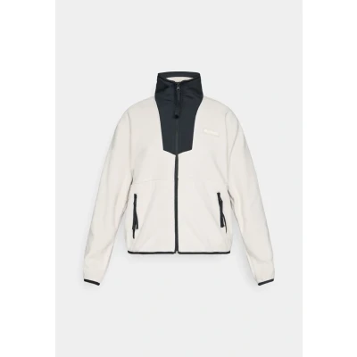 Abbildung von Columbia Fleecejacke Sequoia Grove™ mit Logo Patch auf linker Brust