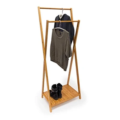 Abbildung von Relaxdays Kleiderständer Bambus H x B T: 156 56,5 40 cm stabiler Garderobenständer aus mit 1 Ablagefläche im originellen gekreuzten Design als Schuhablage für Flur und Diele, natur